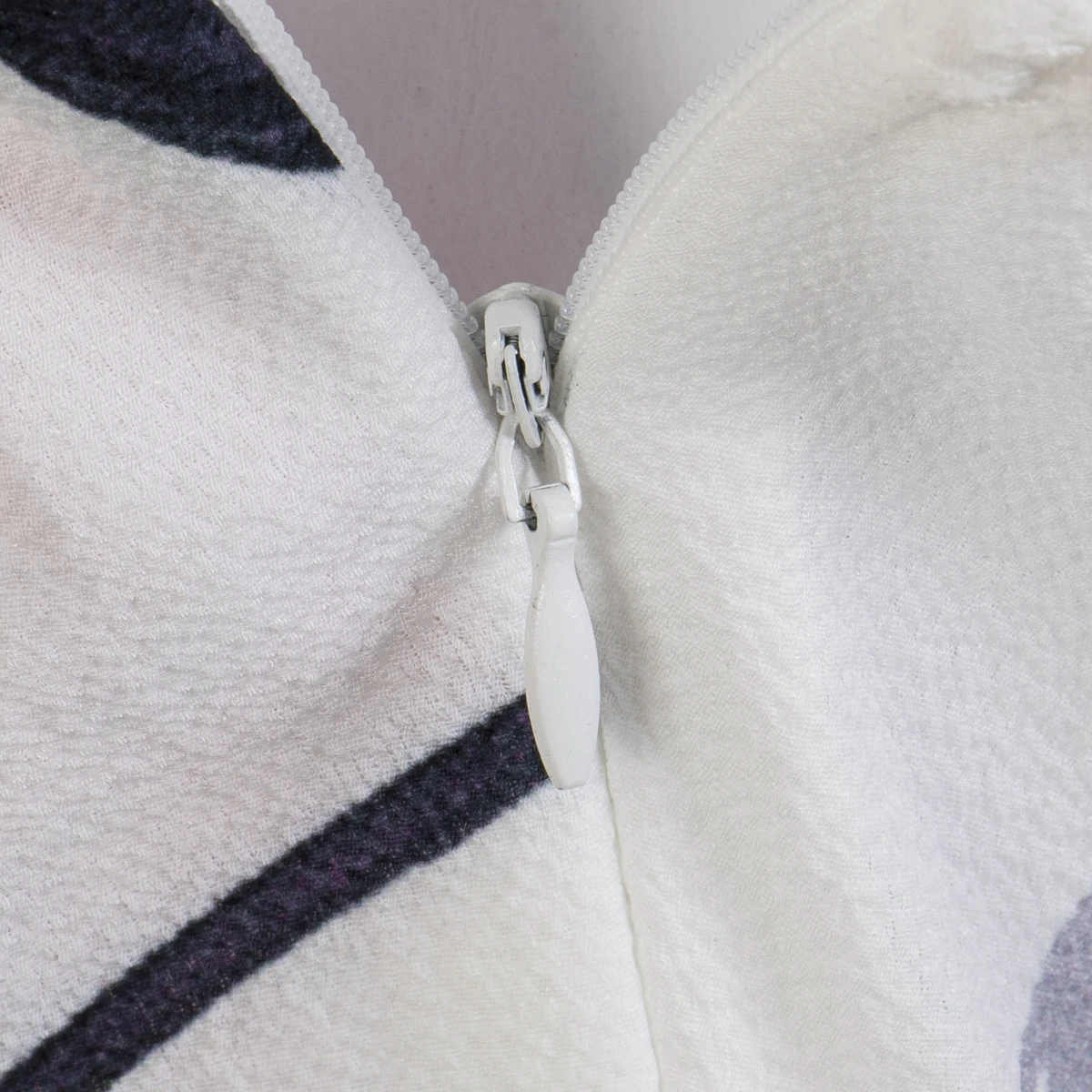 Женское летнее платье на бретельках с v-образным вырезом сексуальное короткое