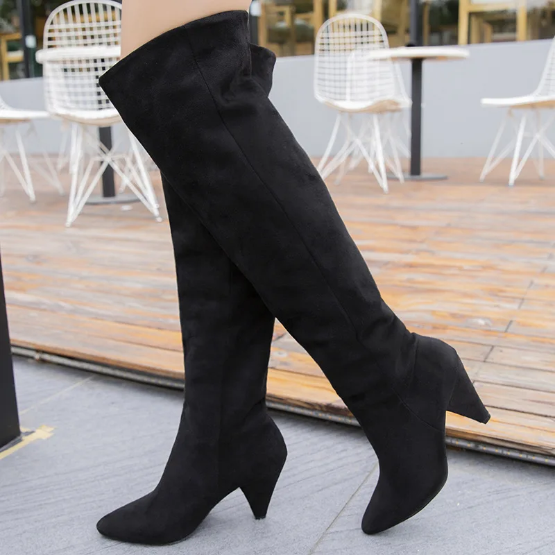 Женские зимние ботинки длинные дамы плюс бархатные теплые выше колена мартенс