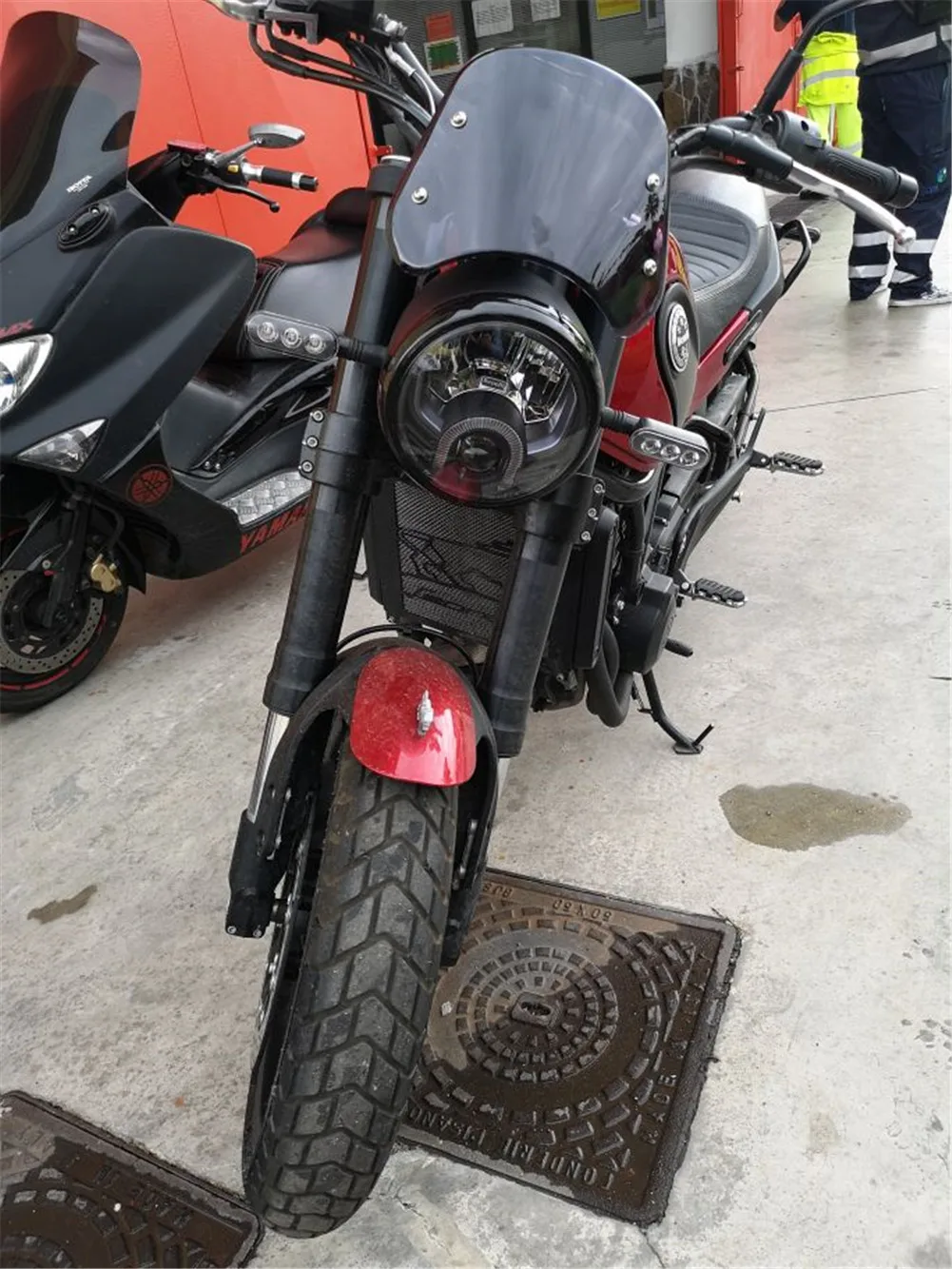 Для Benelli Leoncino 500 лобовое стекло мотоцикла с кронштейнами