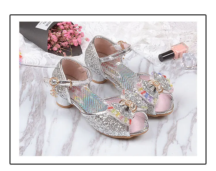 Босоножки для девочек Новинка 2017 года Корейская версия летней обуви принцессы