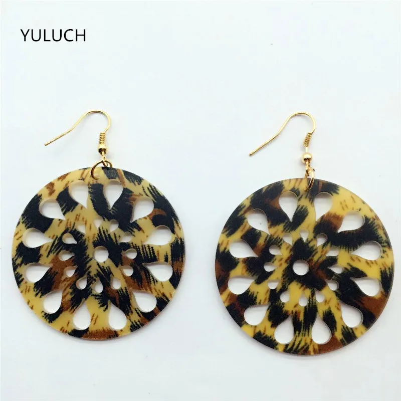 2017 индивидуальный новый дизайн цветные акриловые серьги leapord с цветами розы пара