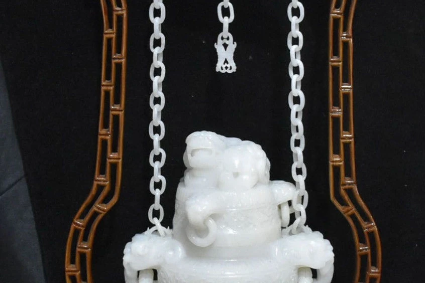 26 &quotСиньцзян чистый натуральный белый нефритовый Лев висячая курильница для