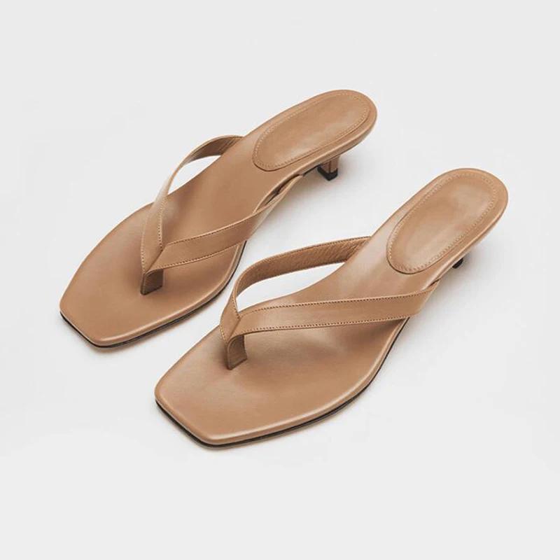 Новинка Летние кожаные шлепанцы с квадратным носком женские Вьетнамки Босоножки