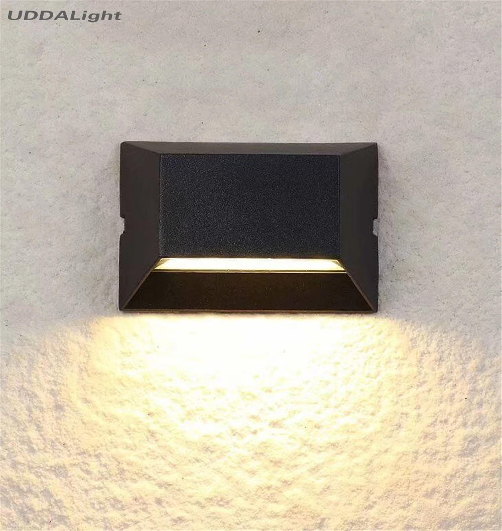 Уличный настенный ip65 5W SMD/COB светодиодный черный