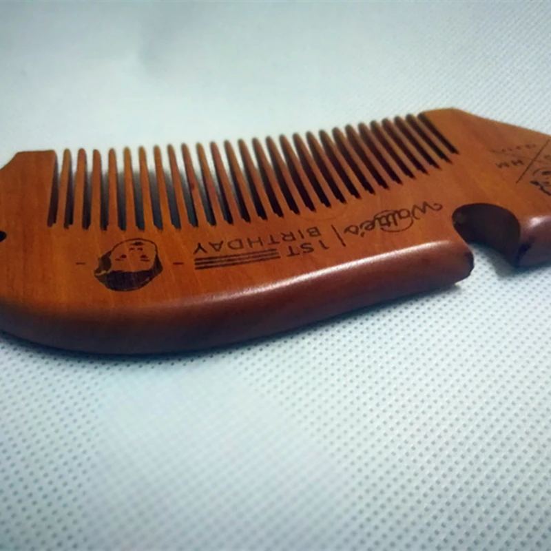 100 шт./лот ваш логотип индивидуальные гравировальные гребни персикового дерева