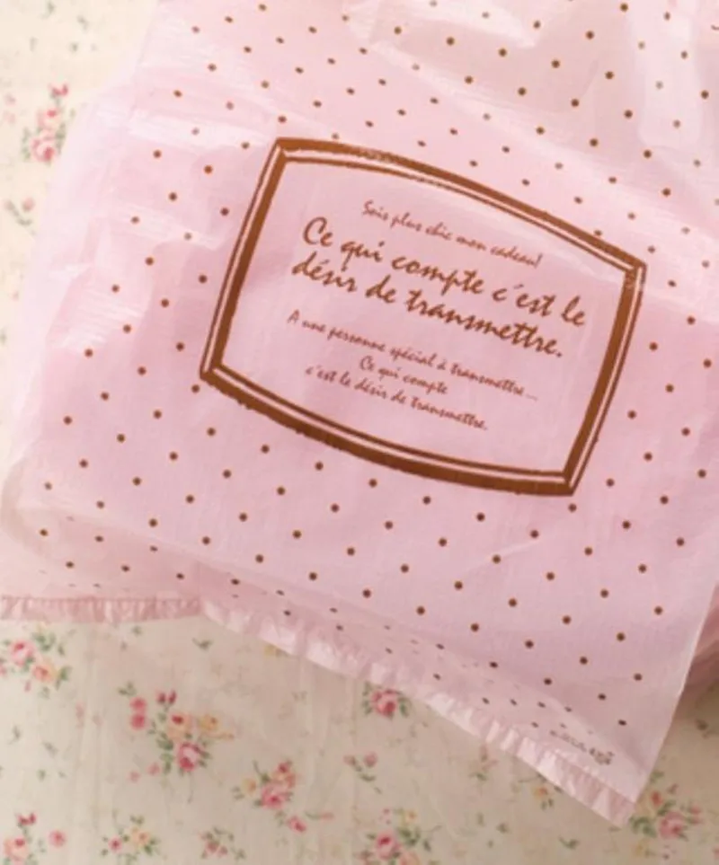 Пластиковая футболка в розовый горошек Подарочная сумка розничная продажа 3