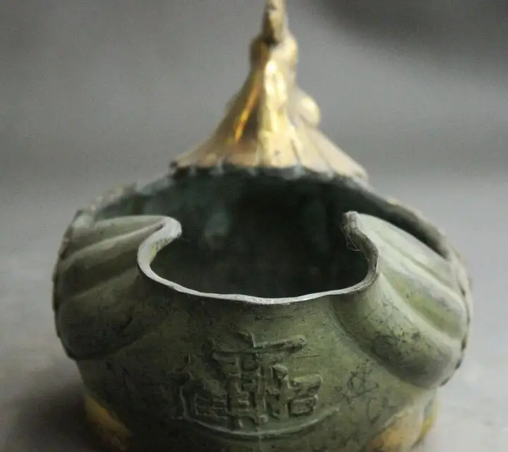 Китайская Бронзовая позолоченная петух монета богатства пепельница щетка мойка