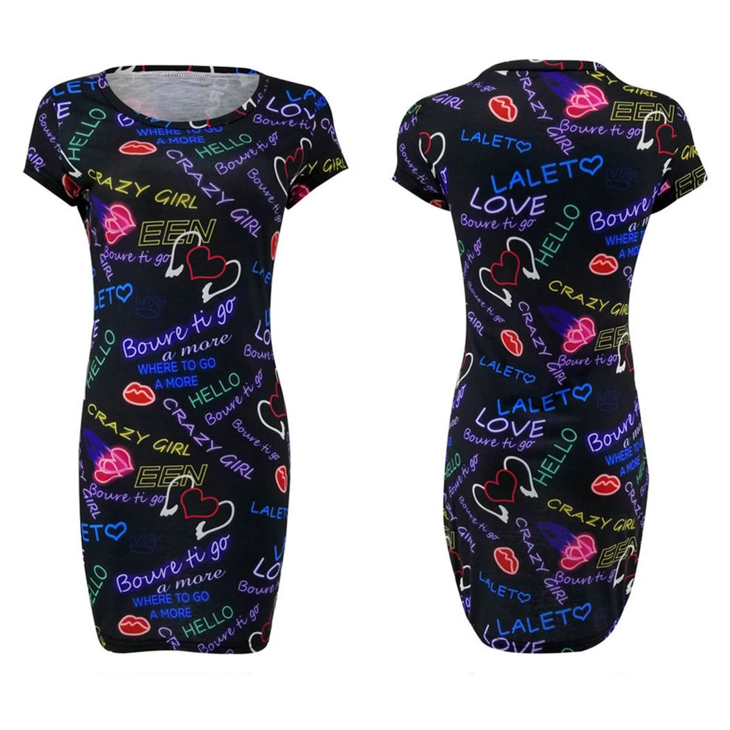 Женское облегающее платье-футболка летнее черное с граффити повседневное