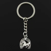 fashion horse lucky horseshoe 23x18mm pendant 30mm key ring chain silver color men car gift souvenirs keychain dropshipping