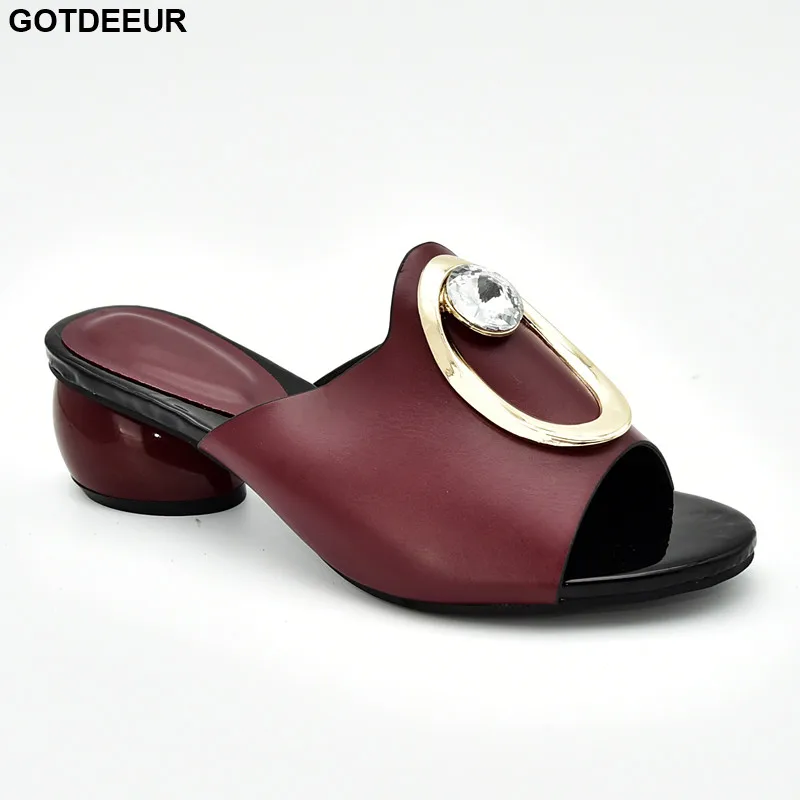 Новейший дизайн Летняя женская обувь на высоком каблуке роскошные сандалии для