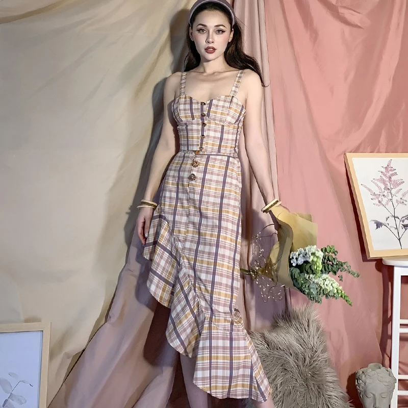 Женский комплект из 2 предметов майка и юбка с поясом летний костюм в клетку топом