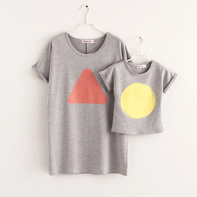 Family Look 2020 Summer Shirt Sets Matching Mother And Daughter Clothes Cotton Geometric Pattern Short-Sleeve Tshirts | Мать и ребенок