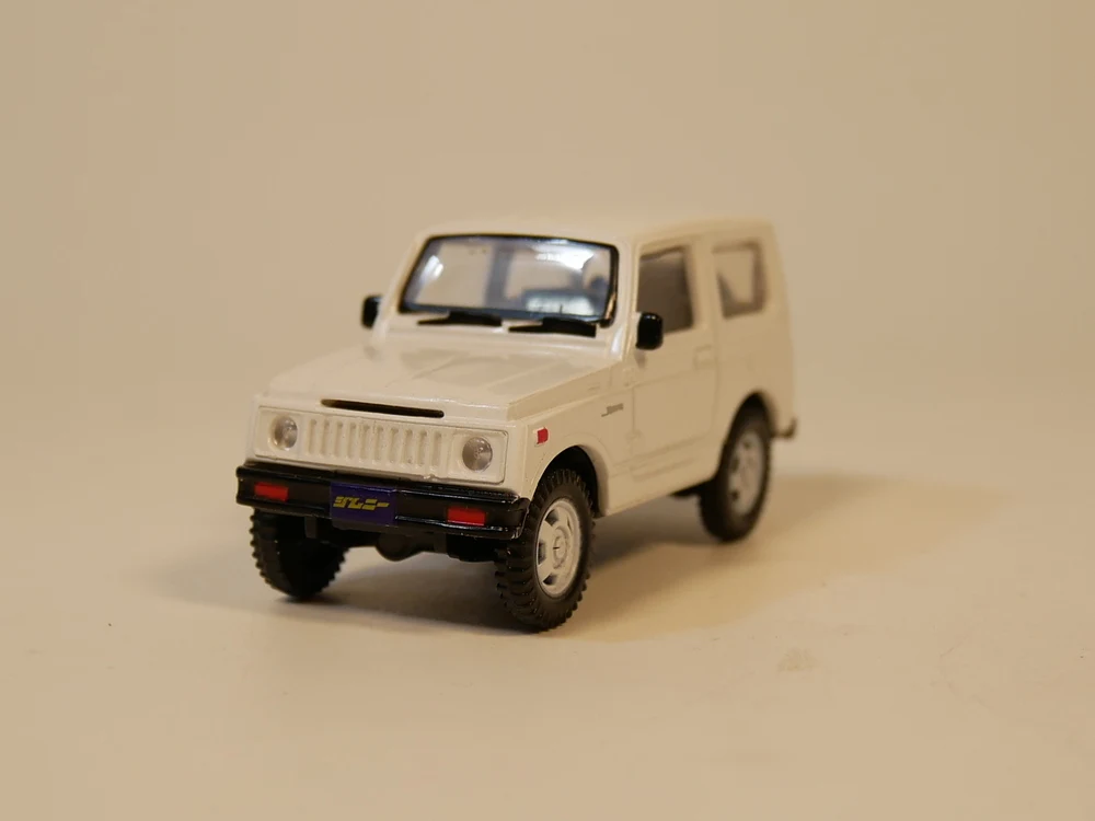 Белый AOSHIMA 1: 64 SUZUKI Jimny SJ30 модель автомобиля(пластиковый материал - Цвет: Белый