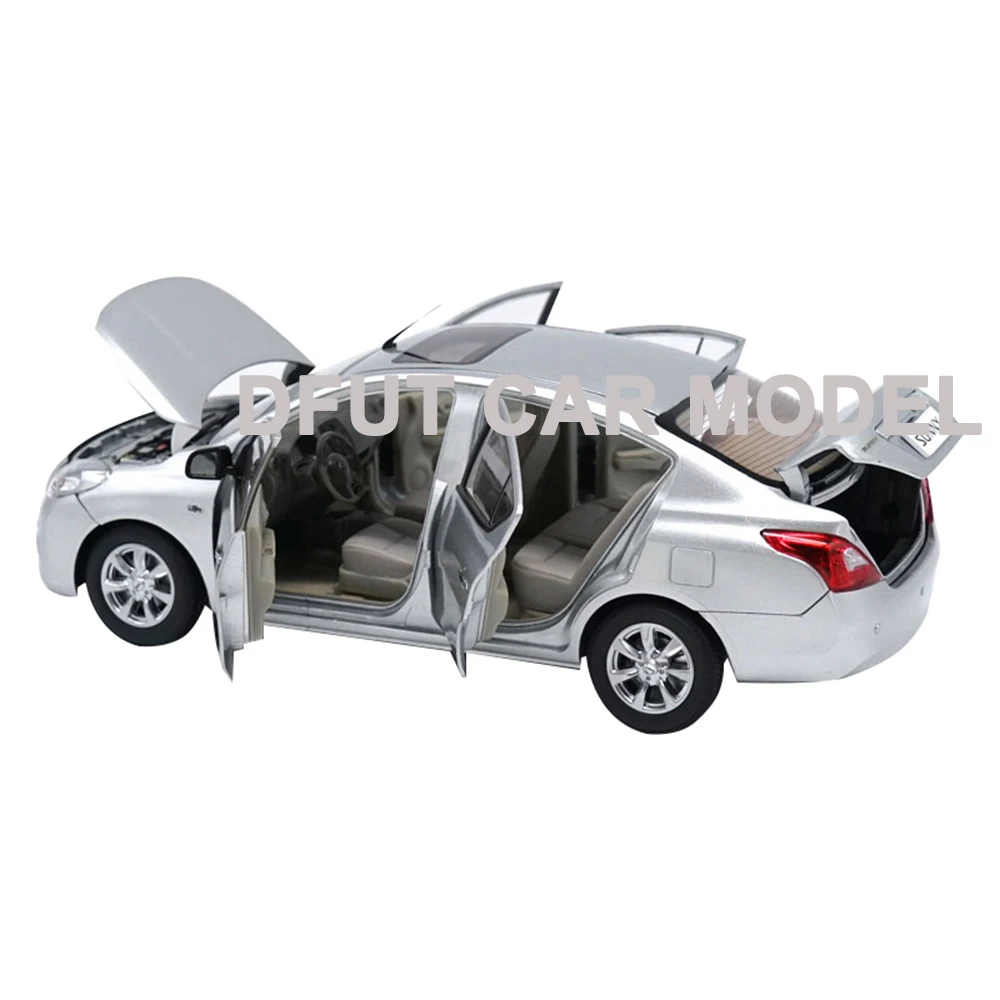 1:18 Sunny/Versa Car Diecast Model Toy New In Box For Gift/Collection/Kids/Decoration | Игрушки и хобби