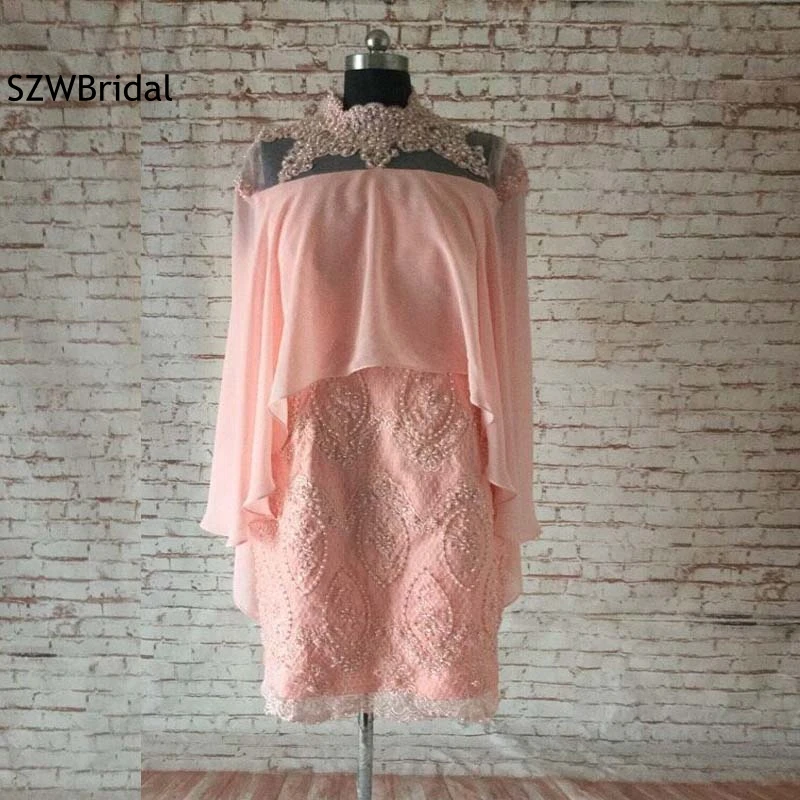 Элегантные короткие платья для матери невесты с высокой горловиной и кружевом из