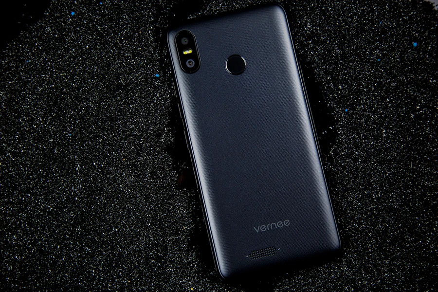 Мобильный телефон Vernee M3 5,5 ''18:9 HD+ Android8.1, 3 ГБ, 32 ГБ, четырехъядерный мобильный телефон, 3300 мАч, распознавание лица, отпечаток пальца, двойной 4G LTE смартфон