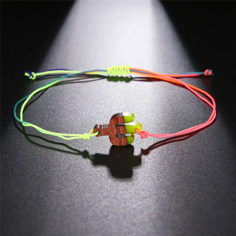 Браслет дружбы С КАКТУСОМ из дерева и смолы браслет с амулетом на дальние