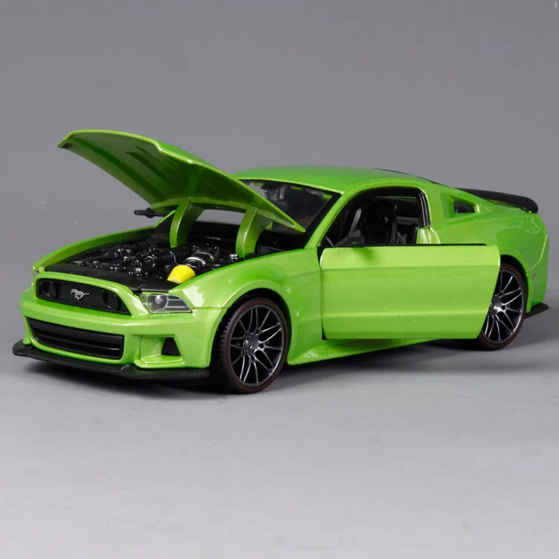 Модель автомобиля Maisto 1:24 2014 FORD MUSTANG STREET RACER литая игрушечная новая в коробке