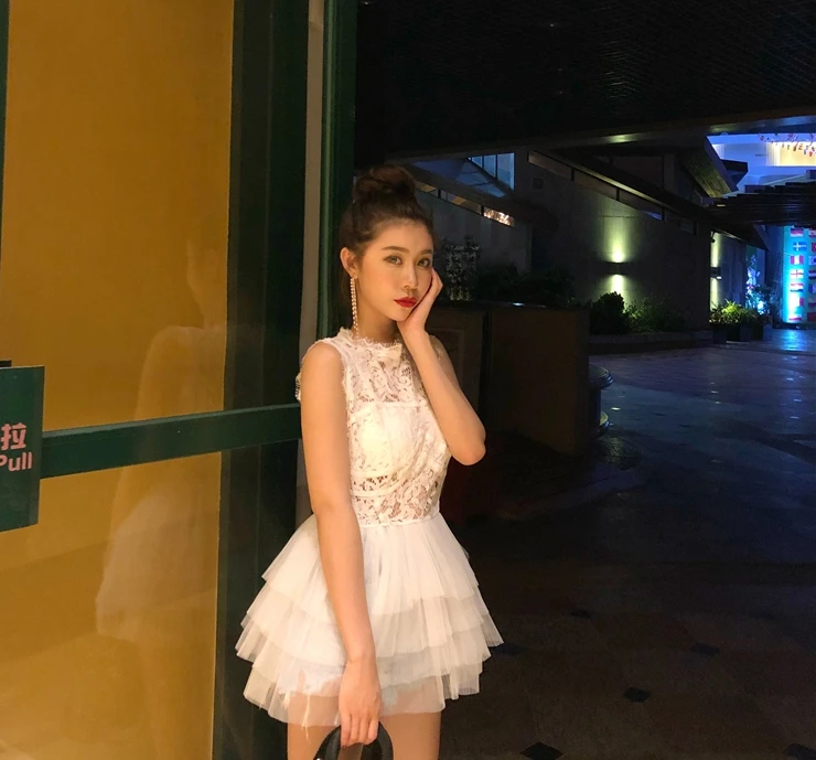 Женское вечернее платье WHITNEY WANG кружевное многослойное в стиле пэчворк весна