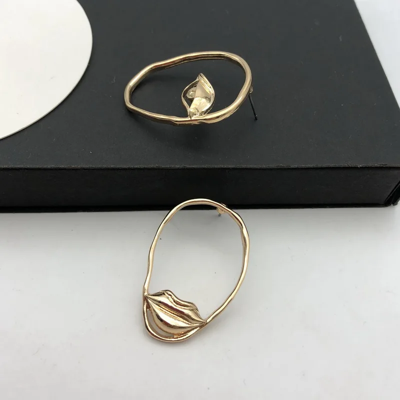TOTASALLY Women Chic Earrings Trendy Funny Alloy Lip Eye Facw Fashion Female Nova Jewelry for Party show |