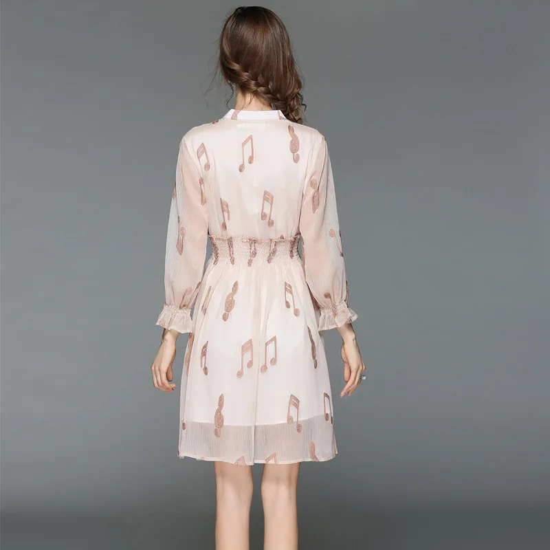 Spring весенне летнее женское платье цвета хаки с музыкальным принтом бежевое