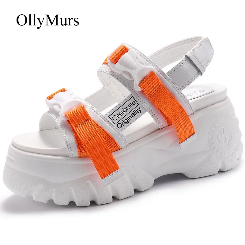 Повседневная обувь женские белые сандалии на платформе женская с пряжкой