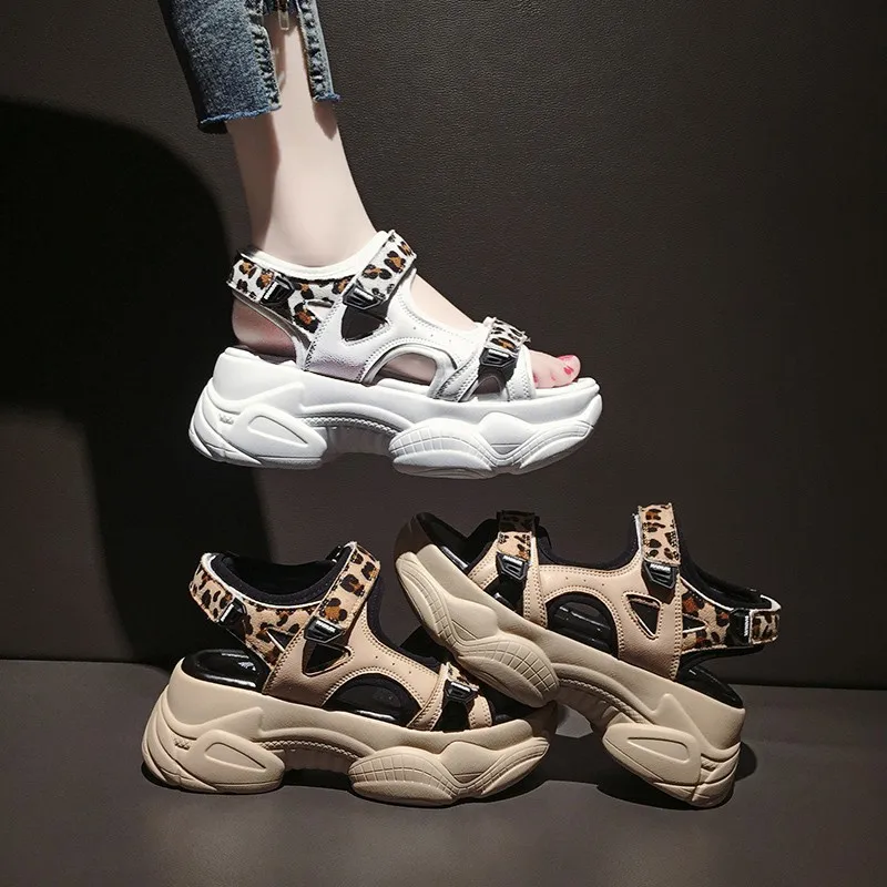 Женские повседневные сандалии с леопардовым принтом в европейском стиле женские