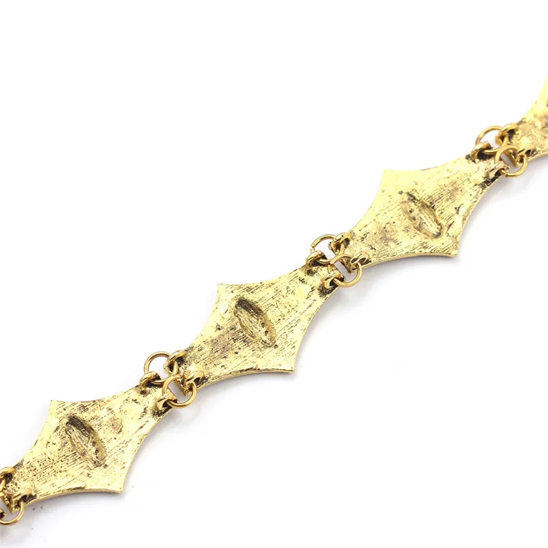 Women Kolye Fan-shaped Carved Necklace Vintage Ethnic Gold Short Collar Choker Statement Jewelery For Gifts | Украшения и
