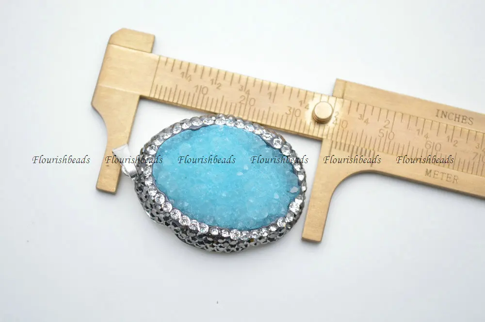 

Paved Black Rhinestone Beads Flat Oval Shape Druzy Quartz Pendant Rubber Cord Necklace Fashion Jewelry