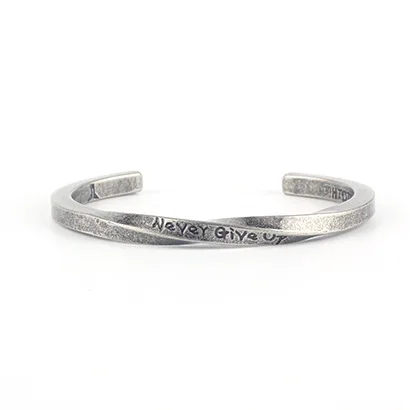 Antique silver Титановые стальные браслеты Bangel Never Give Up Мужские браслеты-манжеты для мужчин и женщин в стиле ретро панк, Мужские t браслеты ювелирные изделия в стиле викингов - Окраска металла: Antique silver