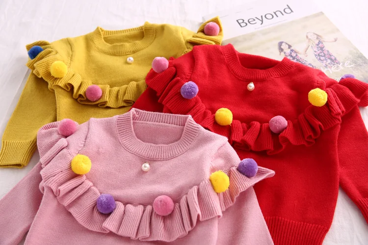 2017 г. Осенне зимний милый цветной вязаный свитер с помпонами для маленьких