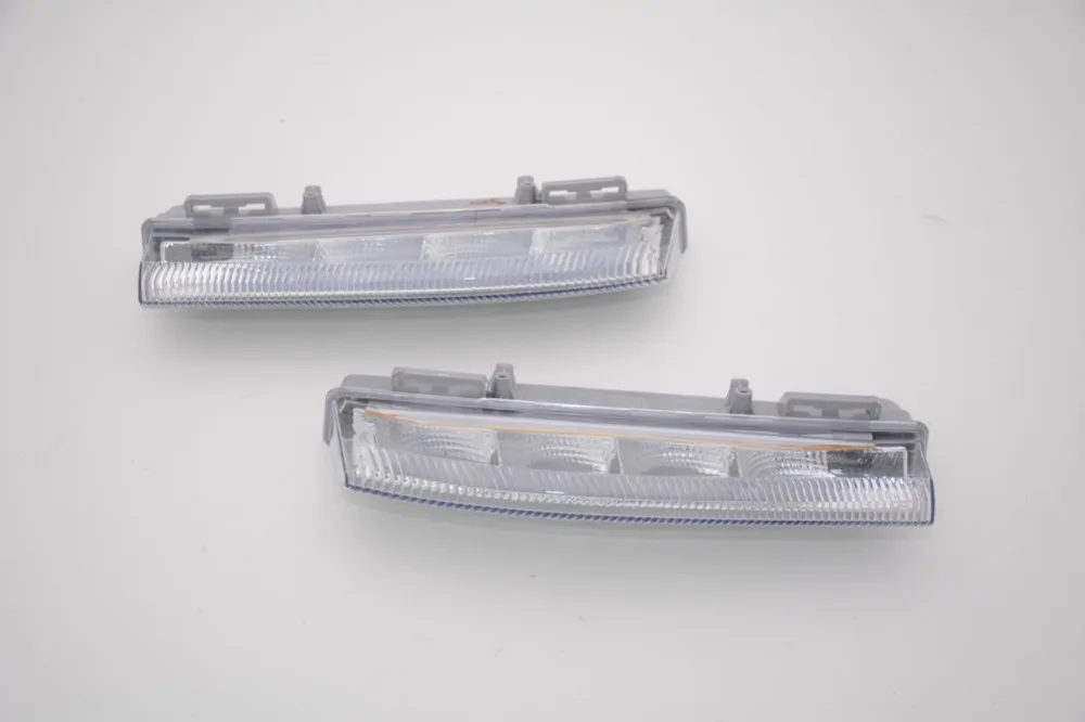 

1Pair LED DRL Daytime Running Lamp Fog Light 2049069000 2049068900 For Mercedes Benz C-Class W204 W212 2007-2016