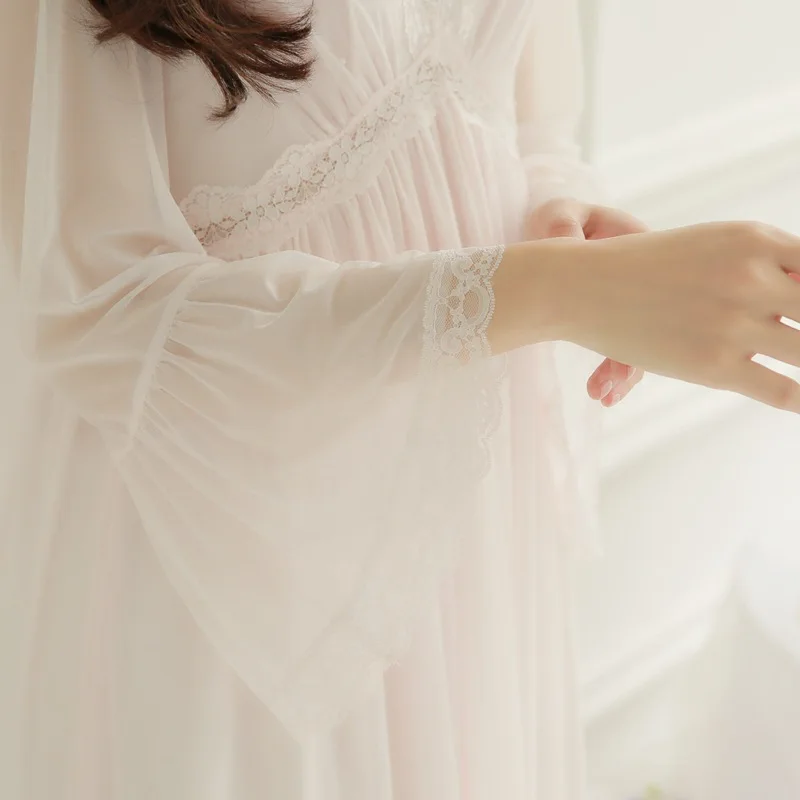 High-end 2017 New Arrival Summer Style Sexy Lace Palace Royal Beauty Nightdress Long White Pink Purple Ice Silk Nightgown | Женская