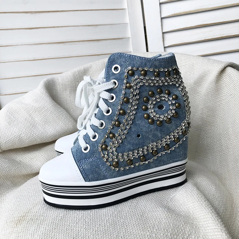 Женские кроссовки для бега 2018 зимние женские увеличивающие рост 12 см удобные на