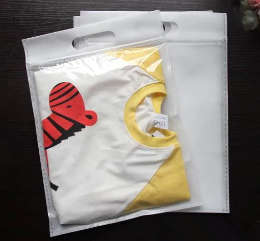 

50pcs/lot White non-woven handle zipper bag 35*45cm Summer clothes packaging gift bags Free shipping wholesale