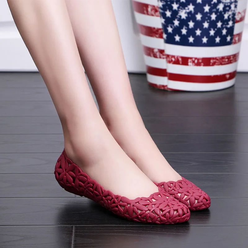

Vabadus Women Jelly Sandals Shoes Hollow Out Pointed Toe Ballet Flats Comfortable Loafers Casual Breathable Mother Shoes Woman