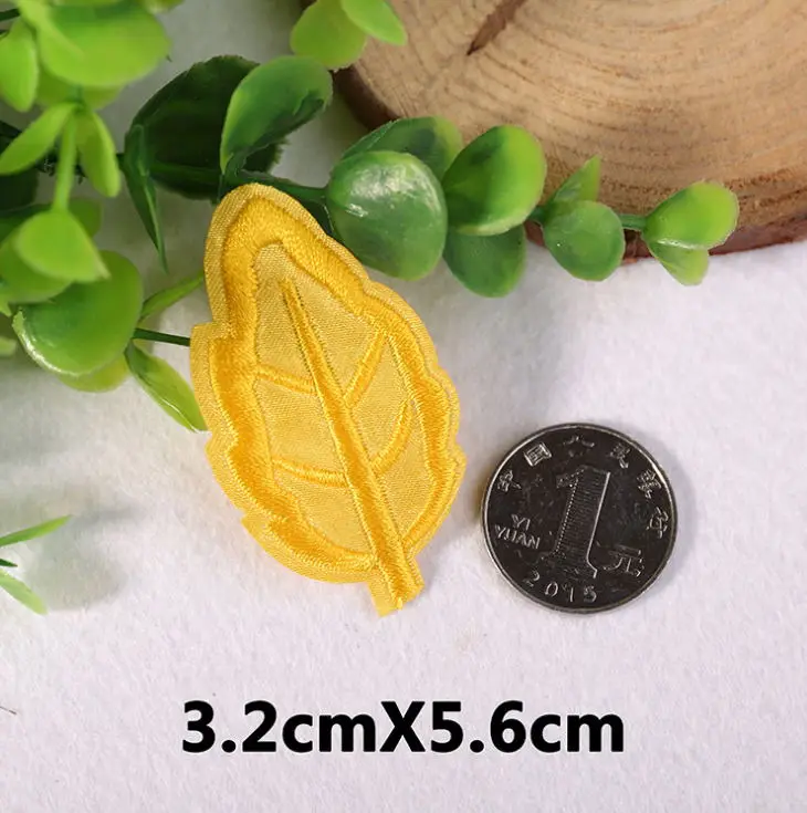 10 шт. нашивки с вышивкой в виде листьев