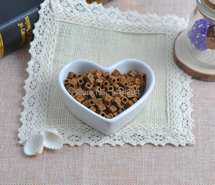 Бесплатная доставка 6x6 мм 200 шт смешанный акриловый коричневый Алфавит/буквы