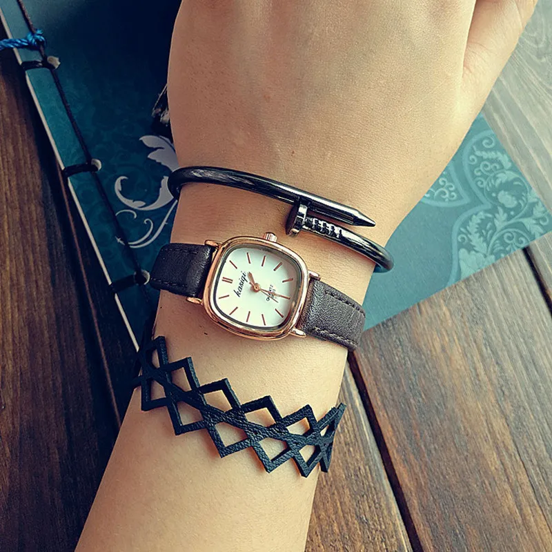 Тонкие тонкие женские часы Ulta маленькие квадратные розового золота наручные из