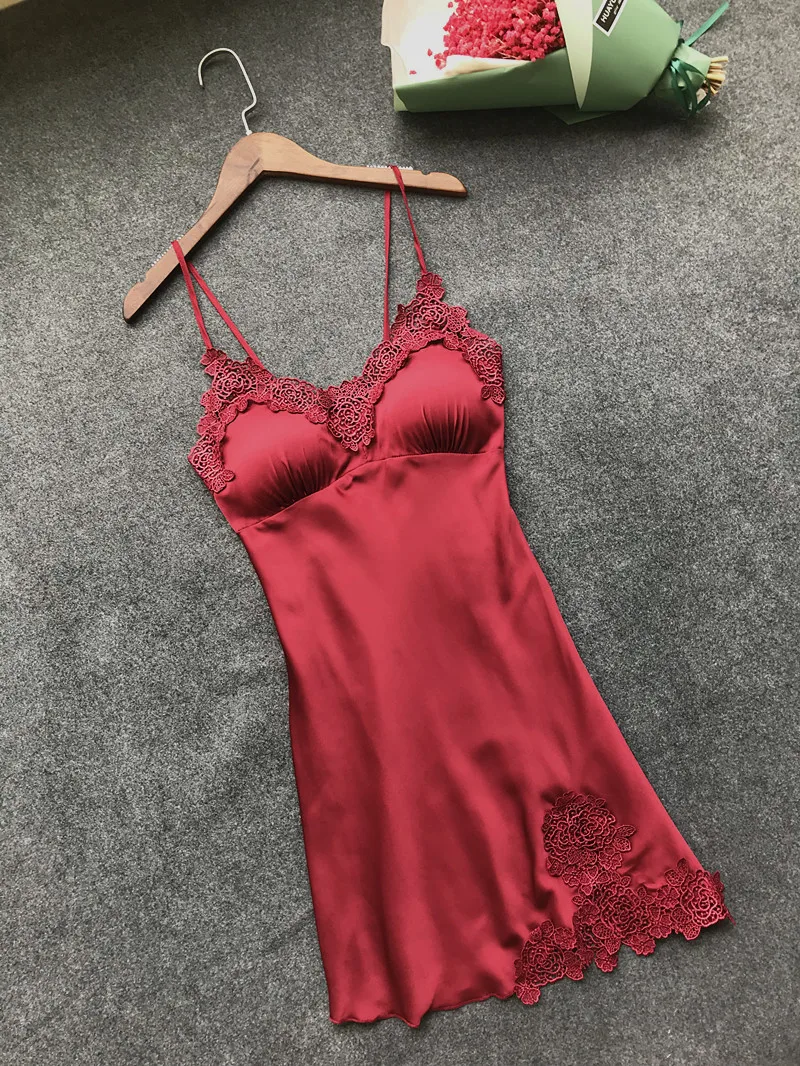 

4 Pieces Women Pajamas Sets Satin Sleepwear Silk Nightwear Pyjama Spaghetti Strap Sleep Lounge Pijama with Chest Pads