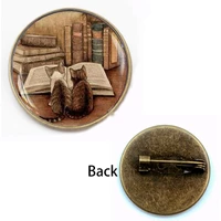 2019 new cute retro learning cat library pattern brooch ladies glass dome pendant holiday gift souvenir men and women accessorie