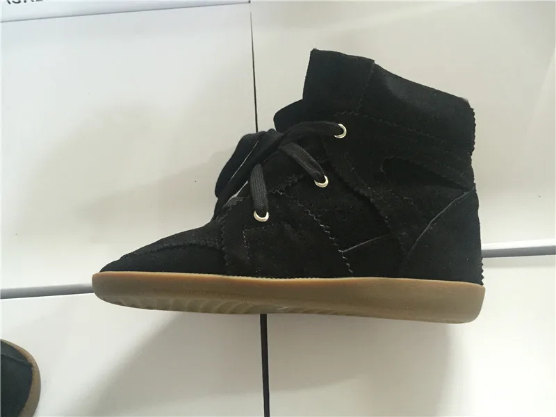 Женские кроссовки из натуральной кожи черные спортивные на платформе со скрытым