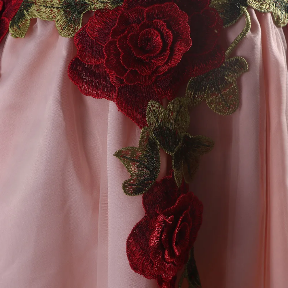 Женское кружевное платье на бретельках элегантное вечернее облегающее с v