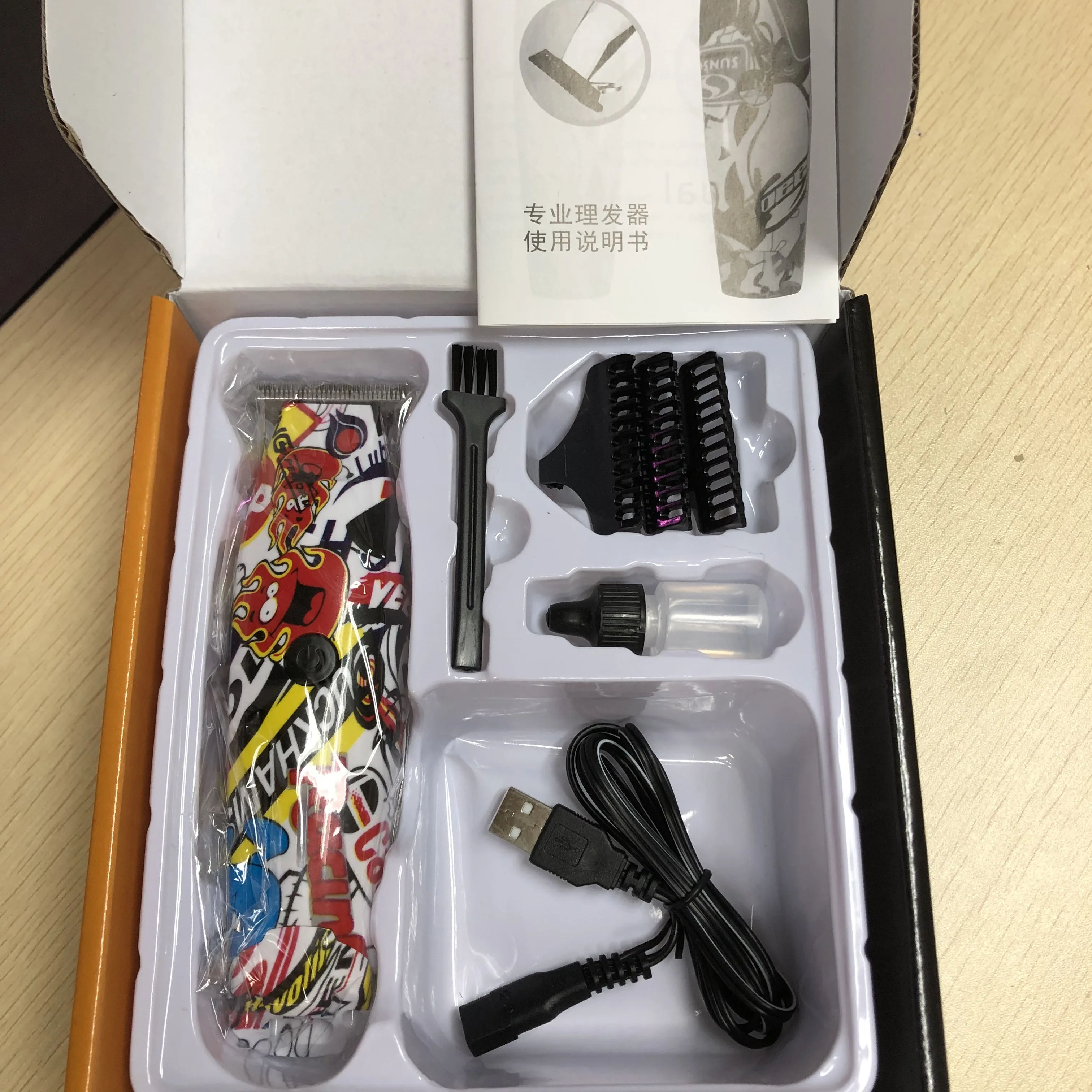 Профессиональные машинки для стрижки волос для мужчин триммер USB Перезаряжаемый Электрический стрижка волос Мужская Беспроводная Стрижка Парикмахерская Машинка резак