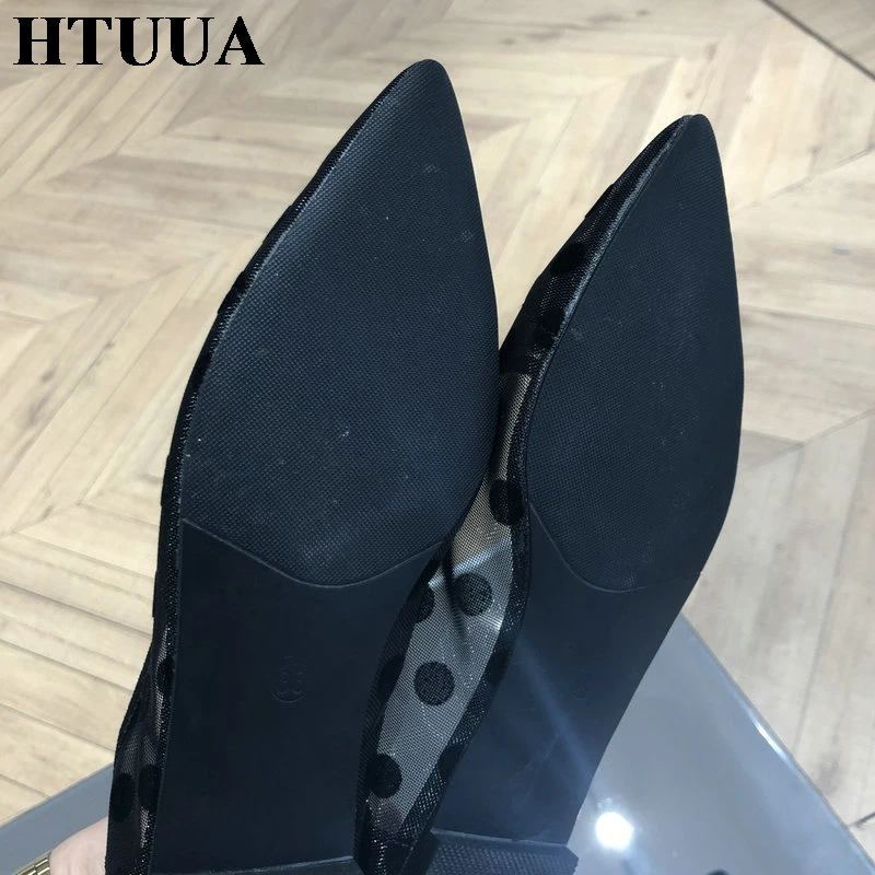 HTUUA/элегантная женская обувь на плоской подошве в горошек в стиле ретро; коллекция года; сезон весна-лето; дышащие сетчатые балетки на плоской подошве; женская повседневная обувь с острым носком; SX2702
