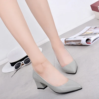 Весна 2017 ню мелкая рот указал обувь с лакированной кожи на высоких каблуках