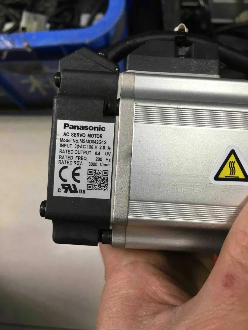 Сервомотор MSMD042G1S б/у внешний вид 90% 3 месяца гарантии фотосессия | Обустройство