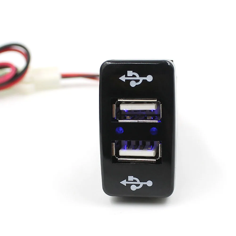 Автомобильное зарядное устройство 5V 2.1A с двумя usb портами для быстрой зарядки