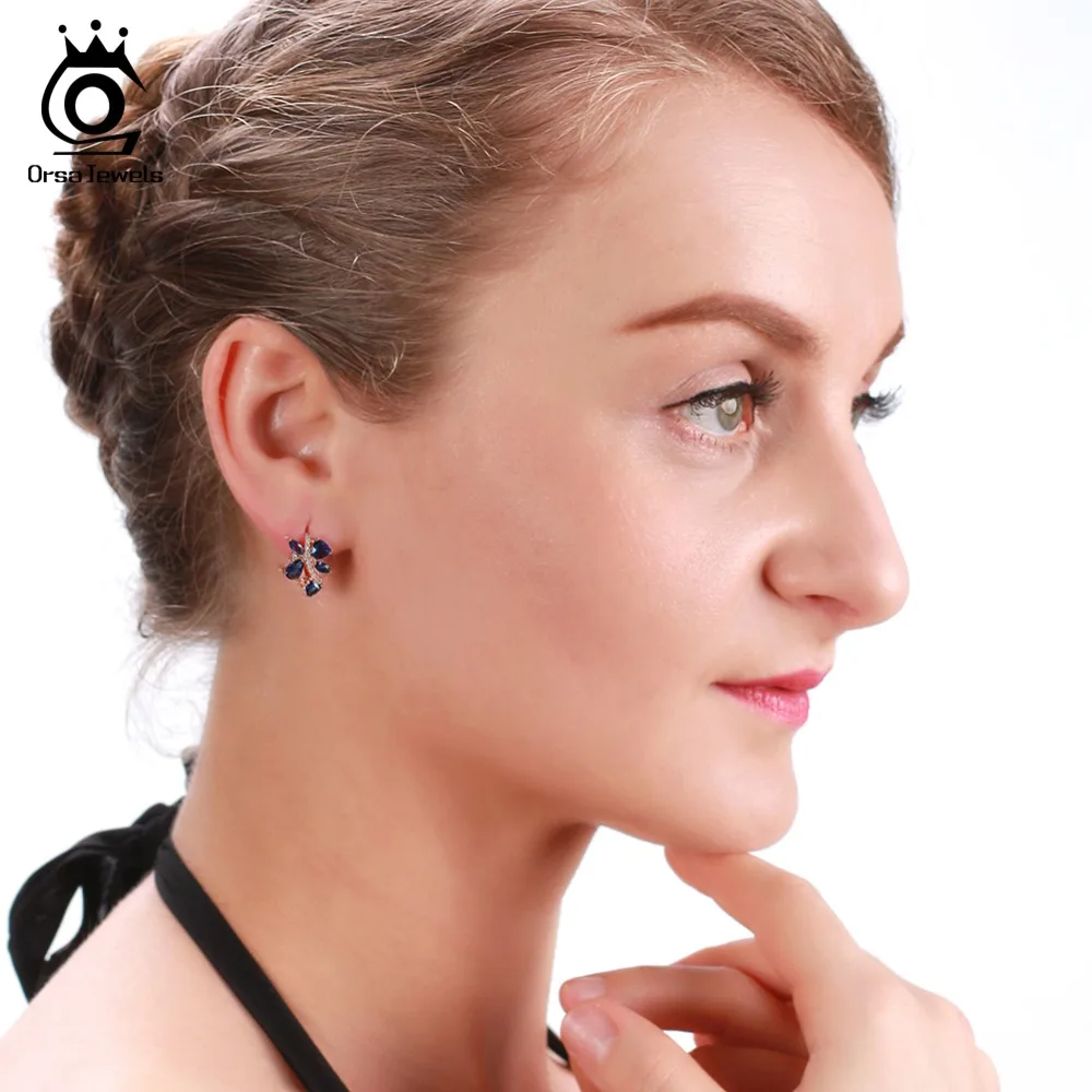 ORSA JEWELS идеальные полированные женские серьги-гвоздики золотистого цвета, вечерние серьги с синим кубическим цирконием ААА, модные ювелирные изделия, подарок OME56-L