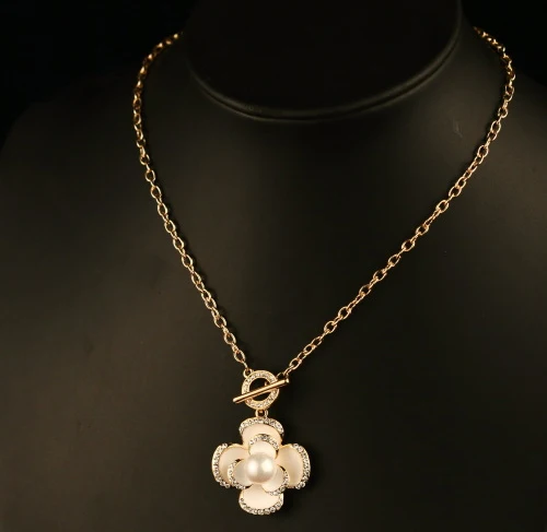 

Gold Metal Collier Femme Fashion Luxury Jewelry Statement Rhinestone Camellia Flower Necklaces & Pendants for Women Accessory